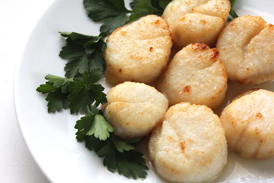Broiled-Scallops-900x600